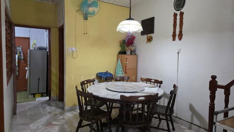 1-storey Terraced House for Sale in Seri Kembangan (Selangor) - Terry Yee - Dining Room - PropertyGuru.com.my