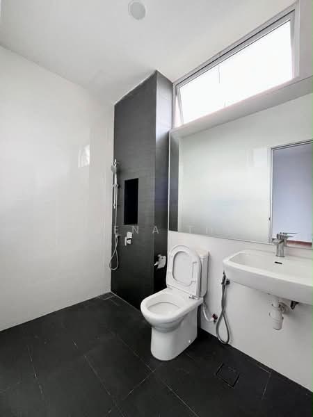 Rumah Berkembar untuk Disewa di Senibong (Permas Jaya) - Queena Thye - PropertyGuru.com.my