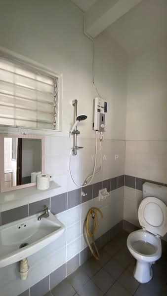 Rumah Teres 2-Tingkat untuk Disewa di Bandar Sri Damansara (Selangor) - Amy Yap - Bathroom - PropertyGuru.com.my