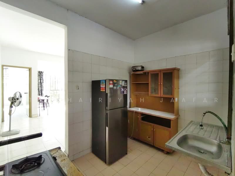 Apartment for Sale at Baiduri Apartment - SITI KHAIRIYAH JAAFAR - Kitchen - PropertyGuru.com.my