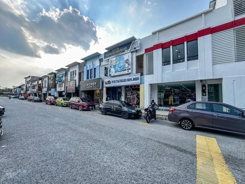 Shop for Sale in Saujana Utama (Selangor) - Muhd Khairulnawawi Kamaruddin - Exterior - PropertyGuru.com.my