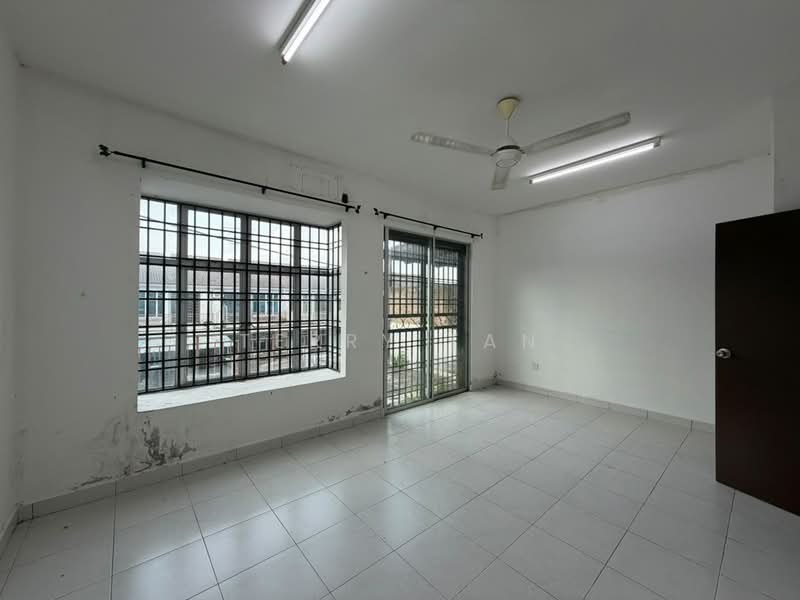 Rumah Teres 2-Tingkat untuk Dijual di Taman Scientex Kulai (Sedenak) - Terry Tan - Interior - PropertyGuru.com.my