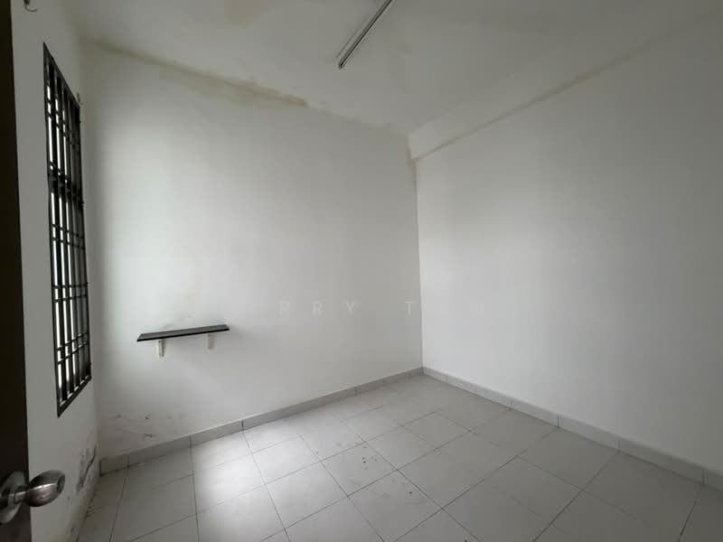 Rumah Teres 2-Tingkat untuk Dijual di Taman Scientex Kulai (Sedenak) - Terry Tan - Interior - PropertyGuru.com.my