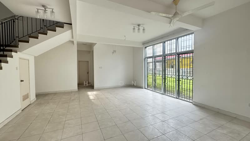Semi-Detached House for Sale in Taman Perling (Perling) - Sharon Ng - Living Room - PropertyGuru.com.my