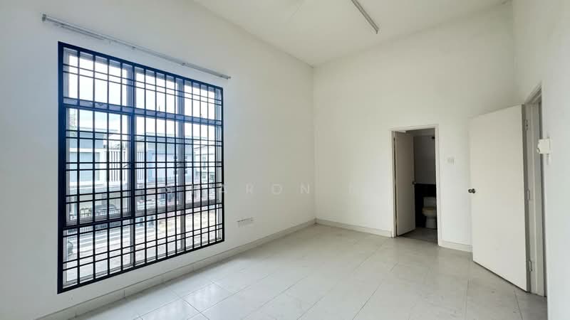 Semi-Detached House for Sale in Taman Perling (Perling) - Sharon Ng - Interior - PropertyGuru.com.my