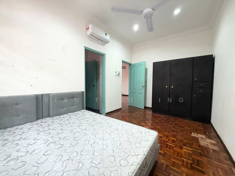 Rumah Berkembar untuk Disewa di Taman Perling (Perling) - Siau Tong Ling - Bedroom - PropertyGuru.com.my