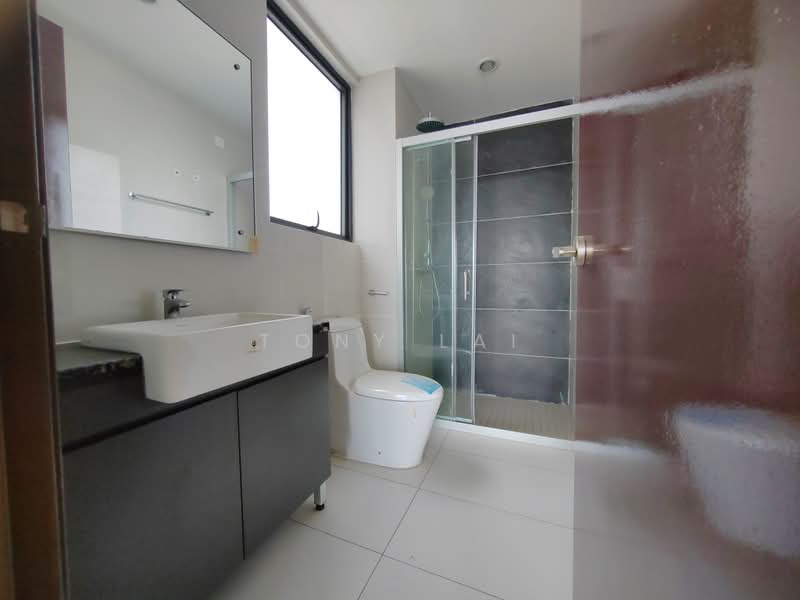 Kondominium untuk Dijual di Kings Bay @ Country Garden Danga Bay - Tony Lai - PropertyGuru.com.my