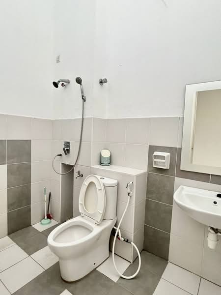 2-storey Terraced House for Rent in Bukit Indah (Iskandar Puteri (Nusajaya)) - Bella Ong - Bathroom - PropertyGuru.com.my