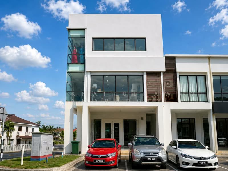 Shop / Office untuk Dijual di Seksyen 8 (Bangi) - Muhd Khairulnawawi Kamaruddin - Exterior - PropertyGuru.com.my
