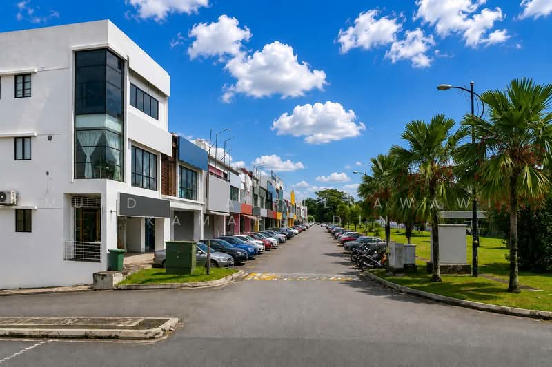 Shop / Office untuk Dijual di Seksyen 8 (Bangi) - Muhd Khairulnawawi Kamaruddin - Exterior - PropertyGuru.com.my