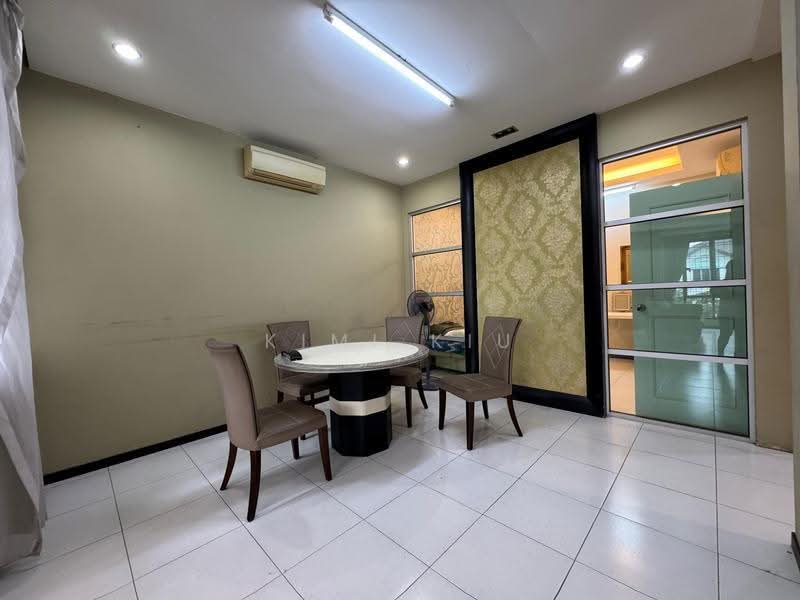 Rumah Teres 2.5-Tingkat untuk Dijual di Taman Impian Emas (Skudai) - Kimi Kiu - Dining Room - PropertyGuru.com.my