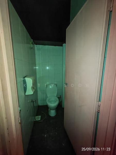 Shop / Office for Rent in Alam Damai (Cheras) - Katty Soon - Bathroom - PropertyGuru.com.my