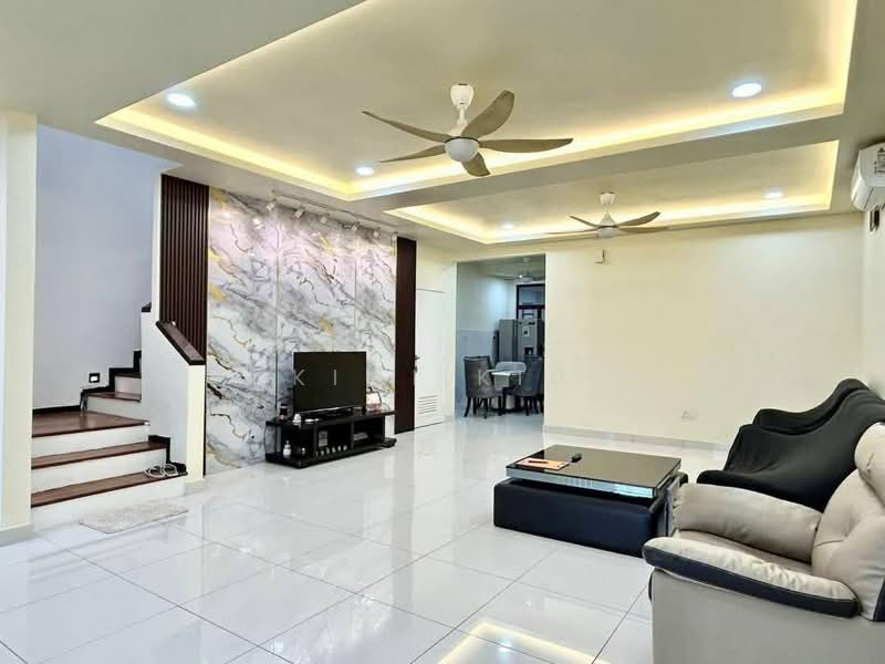 Rumah Teres 2-Tingkat untuk Dijual di Taman Mutiara Rini (Skudai) - Kimi Kiu - Living Room - PropertyGuru.com.my