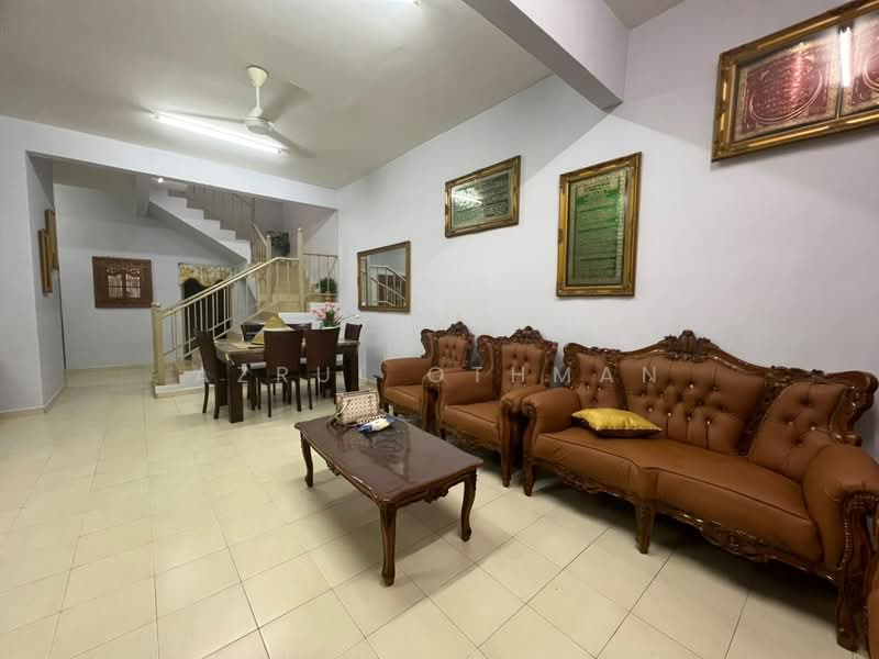 Rumah Teres 2-Tingkat untuk Dijual di Taman Bandar Baru (Masjid Tanah) - Azrul Othman - Living Room - PropertyGuru.com.my