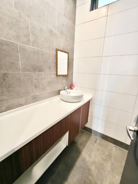 Kediaman Servis untuk Disewa di The Podium - Thomas Tong - Bathroom - PropertyGuru.com.my