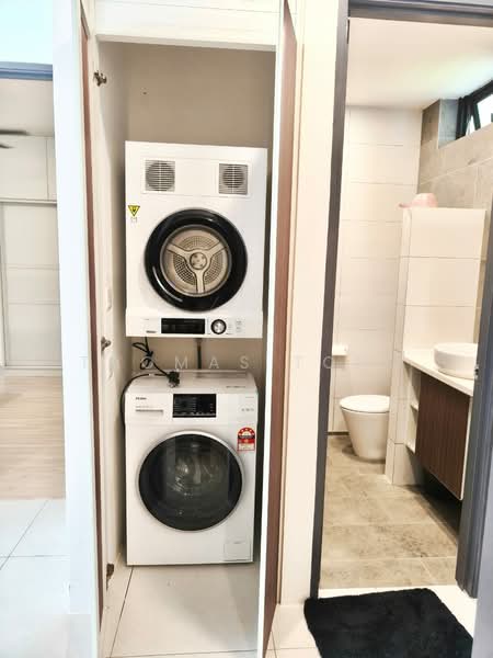 Kediaman Servis untuk Disewa di The Podium - Thomas Tong - Bathroom - PropertyGuru.com.my