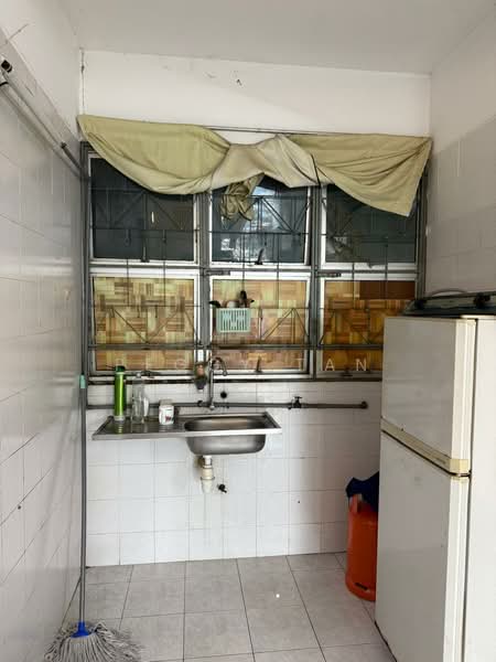 Apartment for Rent at BJ Court Apartment - Peggy Tan - Kitchen - PropertyGuru.com.my