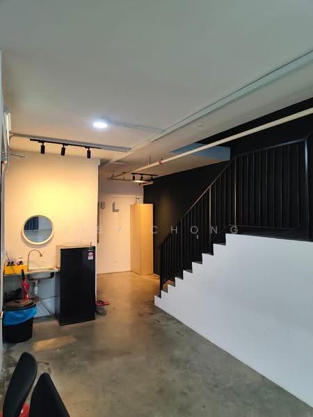 Factory for Rent in Taman Sains Selangor (Kota Damansara) - Fish Chong - Interior - PropertyGuru.com.my