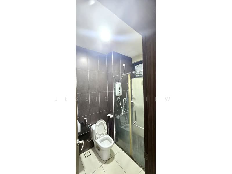 Pangsapuri untuk Disewa di D'Secret Garden (Pangsapuri Kempas Indah) - Jessica Tiew - Bathroom - PropertyGuru.com.my