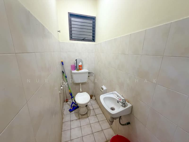 Terraced House for Sale in Alam Damai (Cheras) - Nur Adibah Ishak - Bathroom - PropertyGuru.com.my