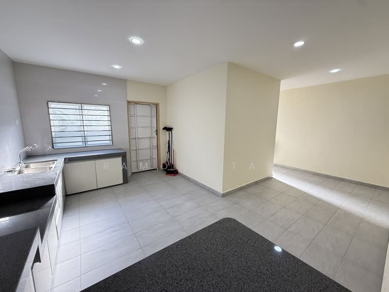 2-storey Terraced House for Sale in Taman Bukit Melaka (Bukit Baru) - Ramona Tan - Kitchen - PropertyGuru.com.my