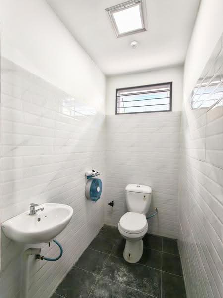 Shop / Office untuk Disewa di Kuching (Sarawak) - Jeno Tan - Bathroom - PropertyGuru.com.my