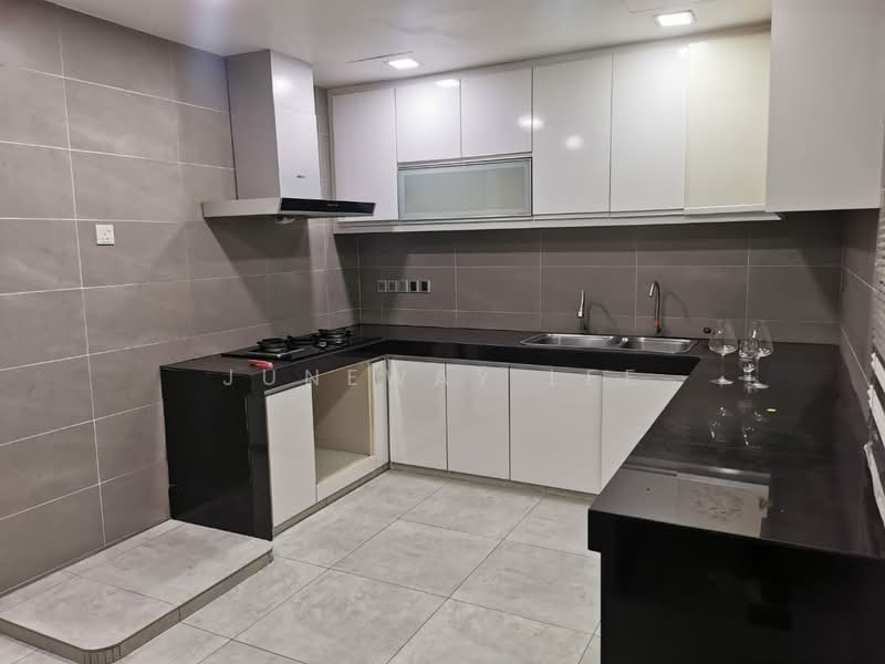 2-storey Terraced House for Sale in Taman Kelana Idaman (Ara Damansara) - Juneway Lee - Kitchen - PropertyGuru.com.my