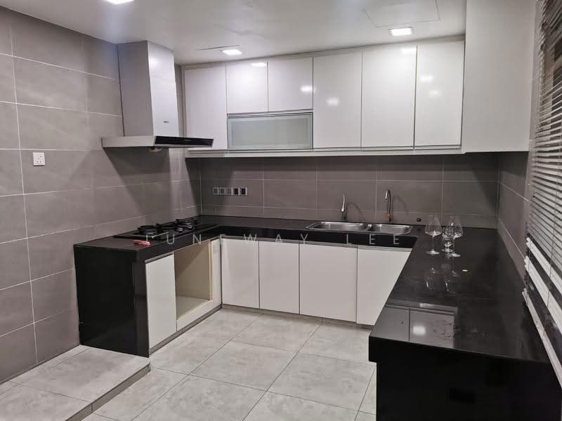 2-storey Terraced House for Sale in Taman Kelana Idaman (Ara Damansara) - Juneway Lee - Kitchen - PropertyGuru.com.my