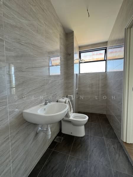 Rumah Kluster untuk Dijual di Austin (Johor Bahru) - Guang Jun Loh - Bathroom - PropertyGuru.com.my