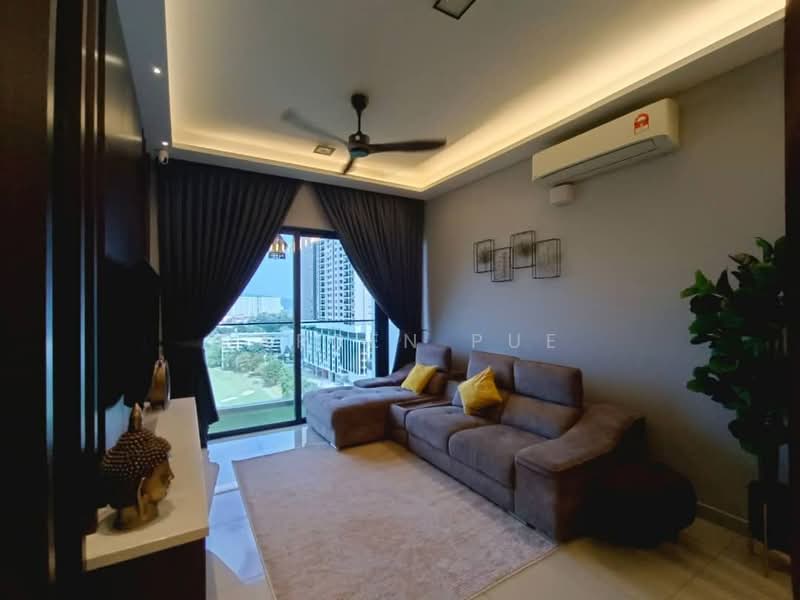 Kediaman Servis untuk Dijual di Skyluxe On The Park Bukit Jalil - Darren Pue - Living Room - PropertyGuru.com.my