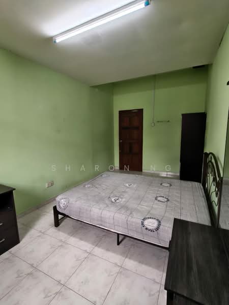 Rumah Teres 2-Tingkat untuk Dijual di Taman Desa Skudai (Skudai) - Sharon Ng - Bedroom - PropertyGuru.com.my