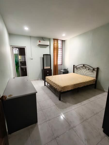 Rumah Teres 2-Tingkat untuk Dijual di Taman Desa Skudai (Skudai) - Sharon Ng - Bedroom - PropertyGuru.com.my