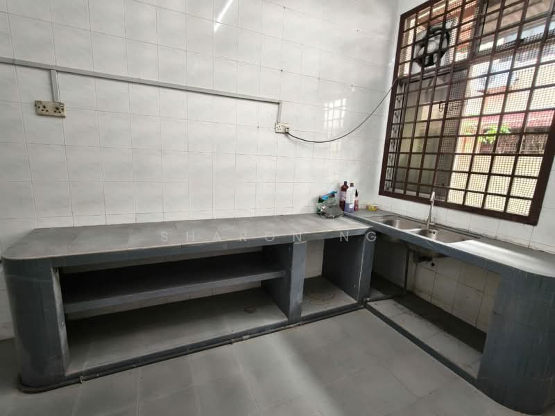 Rumah Teres 2-Tingkat untuk Dijual di Taman Desa Skudai (Skudai) - Sharon Ng - Kitchen - PropertyGuru.com.my