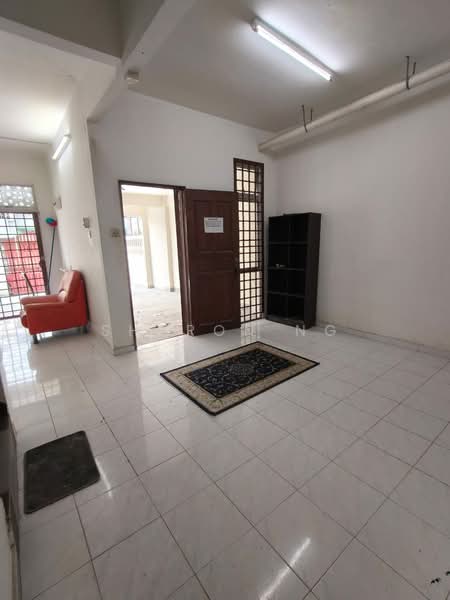 Rumah Teres 2-Tingkat untuk Dijual di Taman Desa Skudai (Skudai) - Sharon Ng - Living Room - PropertyGuru.com.my