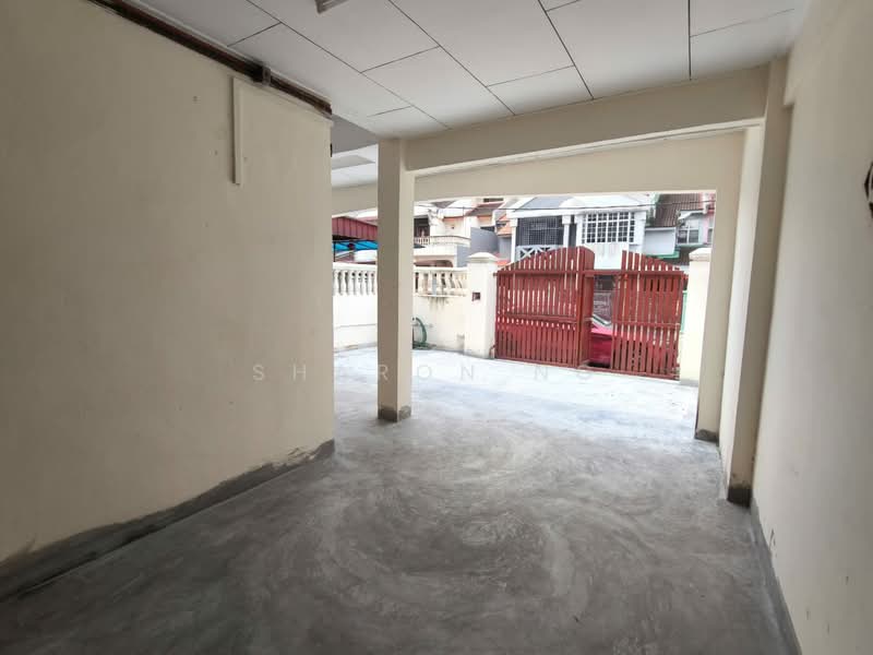 Rumah Teres 2-Tingkat untuk Dijual di Taman Desa Skudai (Skudai) - Sharon Ng - Exterior - PropertyGuru.com.my