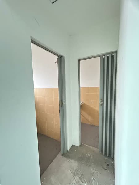 Shop / Office untuk Dijual di New Pasir Puteh (Ipoh) - K F Chong - Corridor - PropertyGuru.com.my