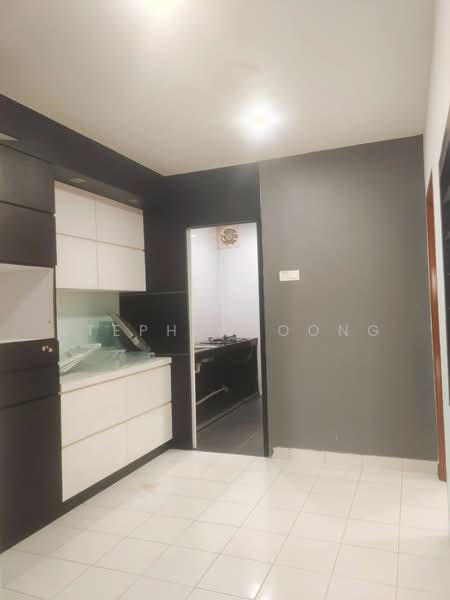 Rumah Teres 1.5-Tingkat untuk Dijual di Taman Seri Austin (Tebrau) - Steph Choong - Kitchen - PropertyGuru.com.my