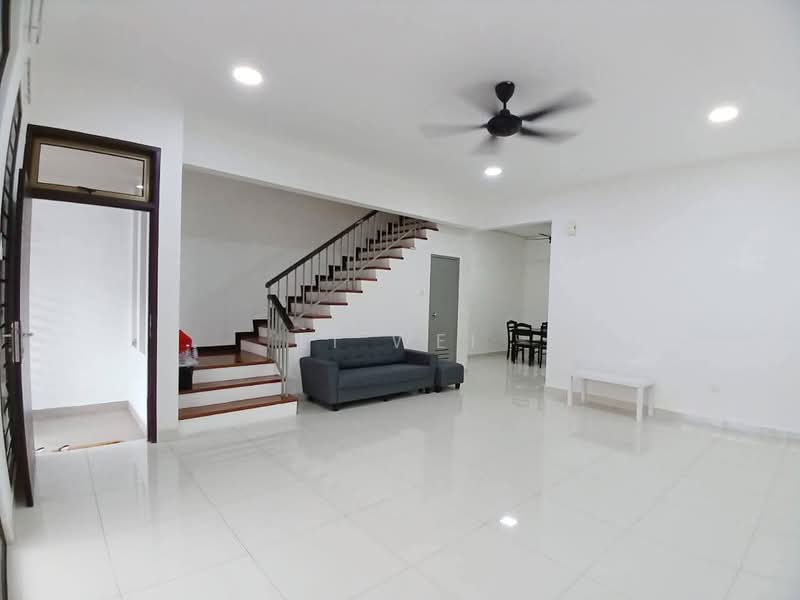 Rumah Teres 2-Tingkat untuk Disewa di Skudai (Johor) - Li Wei - Living Room - PropertyGuru.com.my