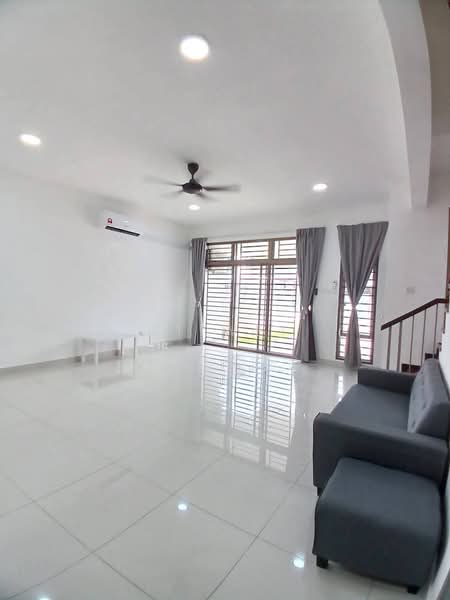 Rumah Teres 2-Tingkat untuk Disewa di Skudai (Johor) - Li Wei - Living Room - PropertyGuru.com.my