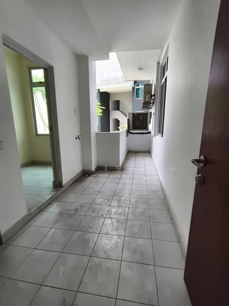 Kondominium untuk Disewa di The Seed Taman Sutera Utama - Kyoris Loh - Corridor - PropertyGuru.com.my