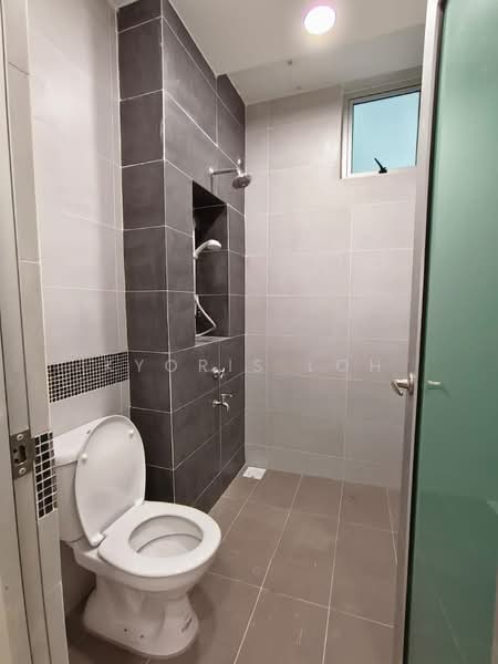 Kondominium untuk Disewa di The Seed Taman Sutera Utama - Kyoris Loh - Bathroom - PropertyGuru.com.my