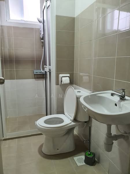 Kondominium untuk Dijual di Sg Long Residence - Alan Lee - Bathroom - PropertyGuru.com.my