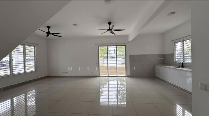 Rumah Teres 2-Tingkat untuk Disewa di Telok Panglima Garang (Selangor) - Miki You - Living Room - PropertyGuru.com.my