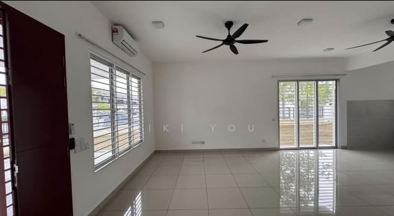 Rumah Teres 2-Tingkat untuk Disewa di Telok Panglima Garang (Selangor) - Miki You - Living Room - PropertyGuru.com.my