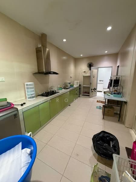Rumah Kluster untuk Dijual di Taman Kempas Indah (Tebrau) - Sharon Ng - Kitchen - PropertyGuru.com.my