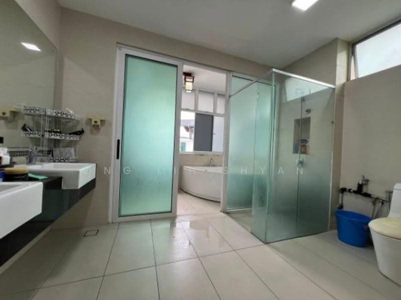 Bungalow House untuk Dijual di Senibong Cove (Masai) - Ong Lih Shyan - Bathroom - PropertyGuru.com.my