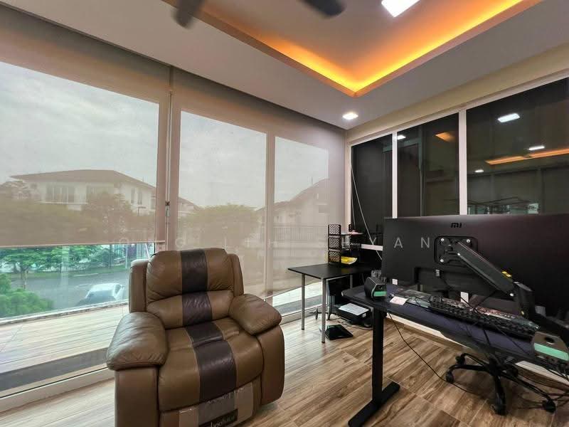 Bungalow House untuk Dijual di Senibong Cove (Masai) - Ong Lih Shyan - Study - PropertyGuru.com.my