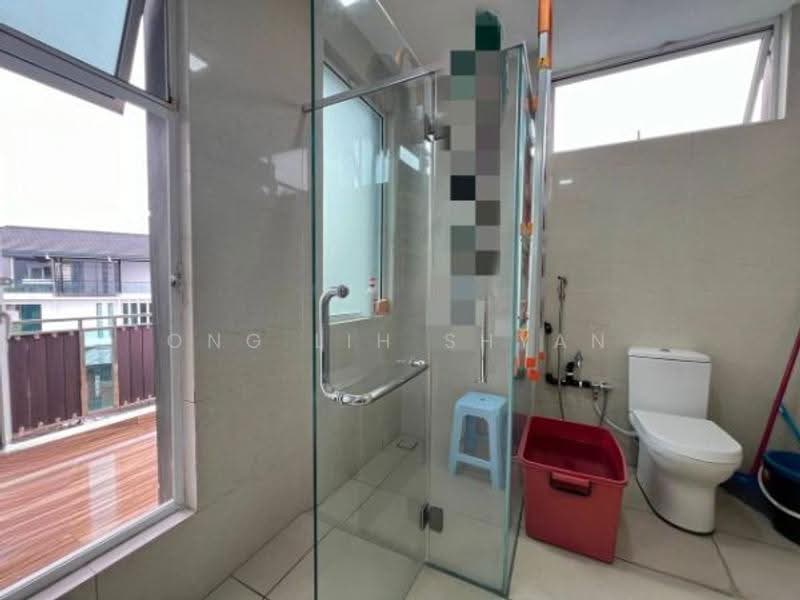 Bungalow House untuk Dijual di Senibong Cove (Masai) - Ong Lih Shyan - Bathroom - PropertyGuru.com.my