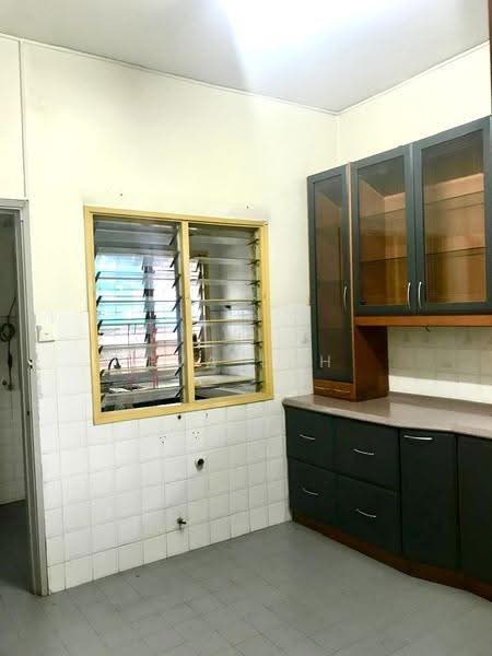 2-storey Terraced House for Sale in Bandar Sri Damansara (Selangor) - Eva Loh - Kitchen - PropertyGuru.com.my