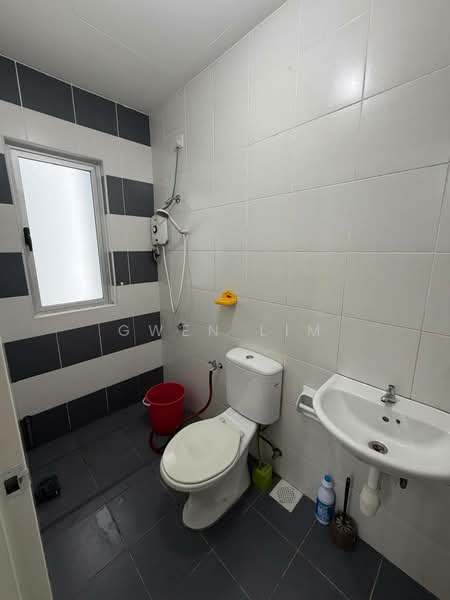 Apartment for Rent at Camellia Residence - Gwen Lim - Bathroom - PropertyGuru.com.my